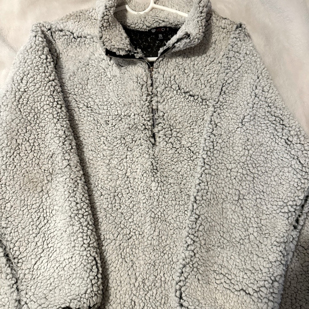 Vision USA apparel. size 1x Sherpa pull over.